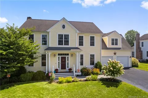 23 Lee Dr, Stonington, CT 06379