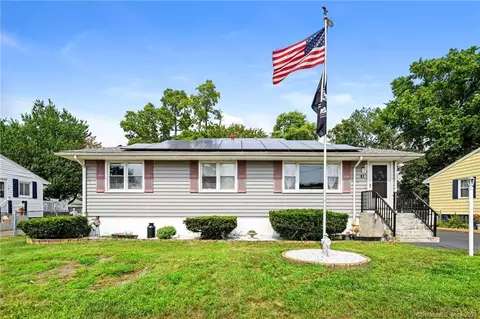 87 Edgar St, East Haven, CT 06512