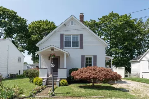 22 Beckwith St # -a, East Lyme, CT 06357