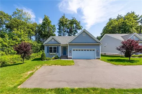 141 Camp St #141, Plainville, CT 06062