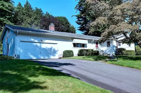 7 Cascade Rd, West Hartford, CT 06117