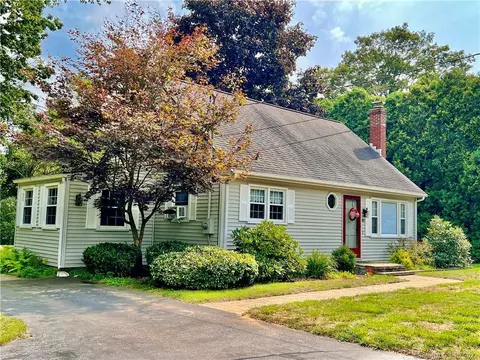 48 Carolyn Dr, Hebron, CT 06248