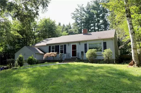 11 Still Rd, West Hartford, CT 06107
