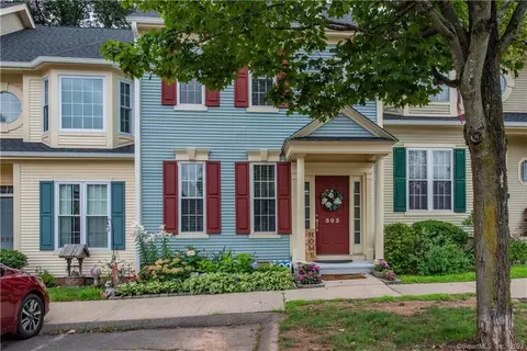 503 Cambridge Cmns #503, Middletown, CT 06457