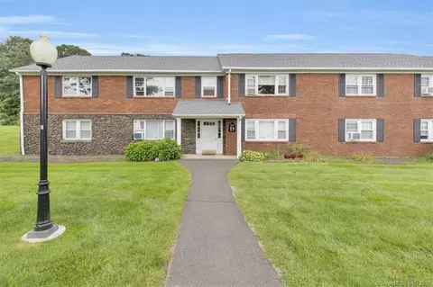 245 Cherry Ave #D21, Watertown, CT 06795