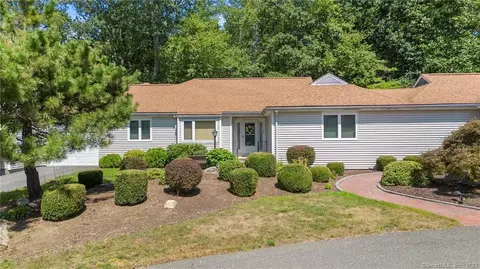 295 Aspetuck Trl #295, Shelton, CT 06484