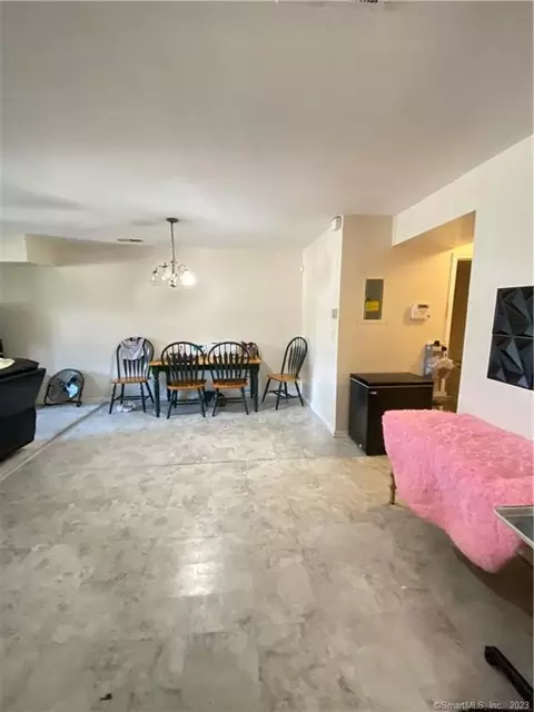 183 Livingston Pl #13, Bridgeport, CT 06610
