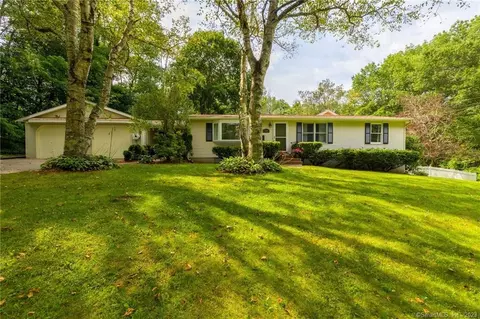 538 Center Rd, Woodstock, CT 06281