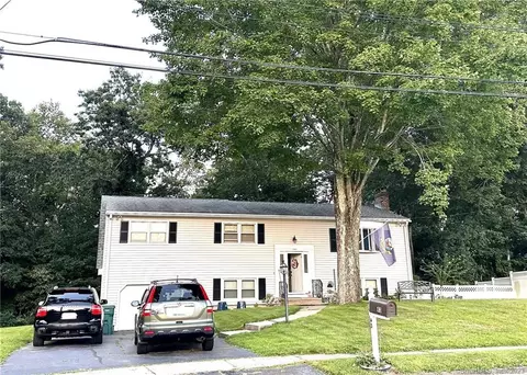43 Sky View Cir, Hamden, CT 06514