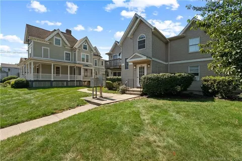 666 Broad St #7, Meriden, CT 06450
