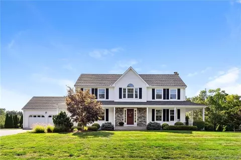 10 Wedgewood Ln, South Windsor, CT 06074