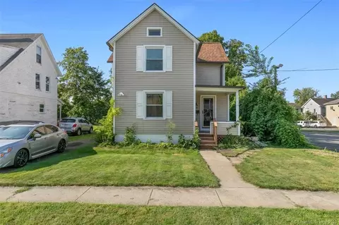 21 Lake St, Middletown, CT 06457
