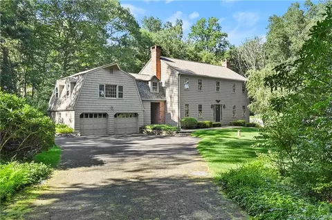 18 Musket Ln, Redding, CT 06896