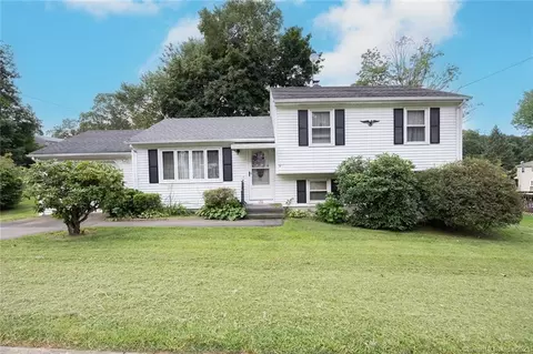 120 Anns Farm Rd, Hamden, CT 06518