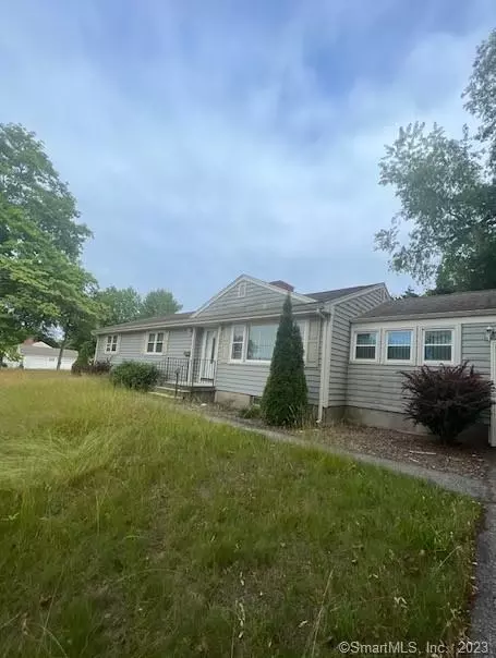 45 Overland Dr, Stratford, CT 06614