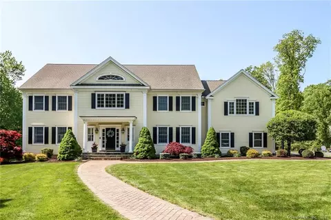 25 Boulder Way, Southbury, CT 06488