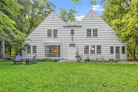 323 Olmstead Hill Rd, Wilton, CT 06897