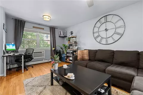 151 Courtland Ave #4B, Stamford, CT 06902