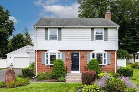 89 Hills St, East Hartford, CT 06118