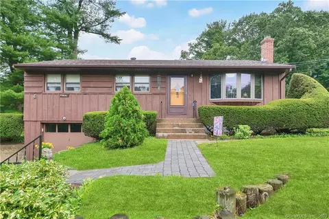 634 Old Post Rd, Tolland, CT 06084