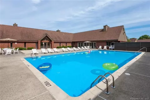 20 Montoya Dr #20, Branford, CT 06405
