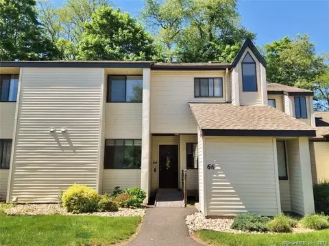 64 Simsbury Lndg, Simsbury, CT 06070