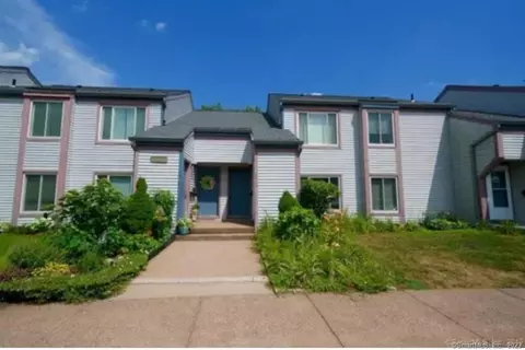 75 Candlewood Dr #75, South Windsor, CT 06074
