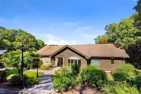 86 Notch Rd, Bolton, CT 06043