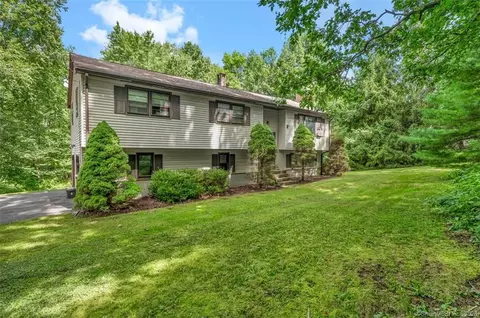 52 Anderson Rd, Tolland, CT 06084
