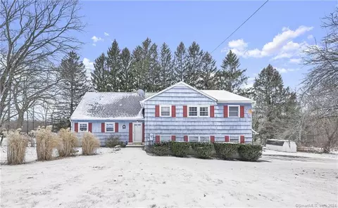 1 Pepperidge Rd, Newtown, CT 06470
