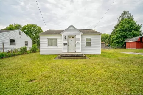 184 Midway Oval, Groton, CT 06340