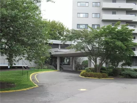 3200 Park Ave #2C2, Bridgeport, CT 06604