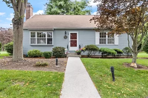 27 Downing Way #27, Madison, CT 06443