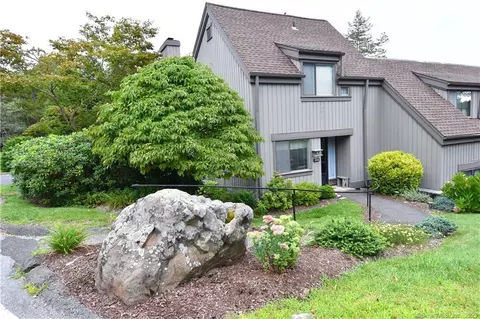 57 Heritage Vlg #A, Southbury, CT 06488