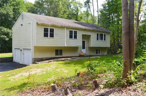 684 Andrew Mountain Rd, Naugatuck, CT 06770