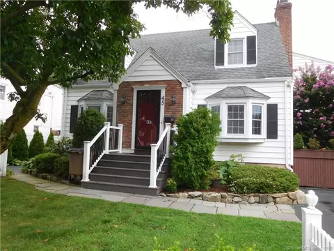 45 Dora St #A, Stamford, CT 06902