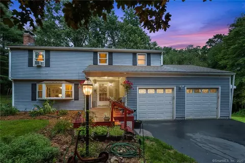 83 Barbourtown Rd, Canton, CT 06019
