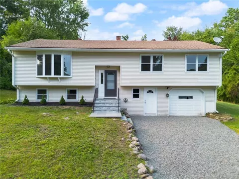 54 12 Sky Hill Dr, Wolcott, CT 06716