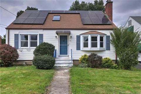 35 Lincoln St, West Haven, CT 06516