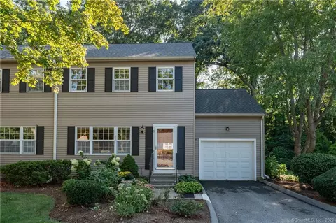 9 Strathmore Ln #9, Madison, CT 06443