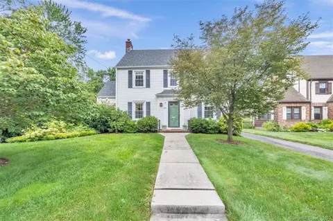97 Newport Ave, West Hartford, CT 06107
