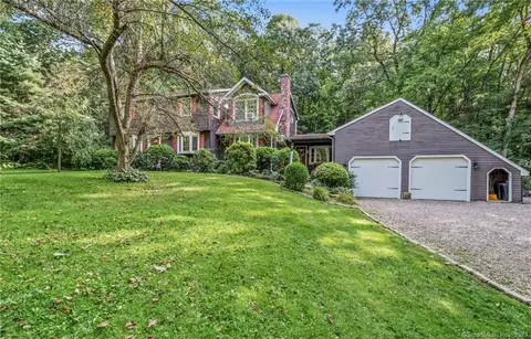 93 Burbank Rd, Ellington, CT 06029