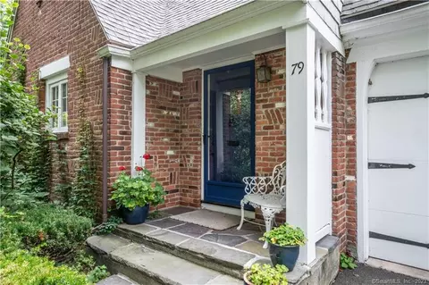 79 Bloomfield Ave, Hartford, CT 06105