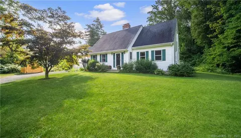11 Pritchett Dr, Westbrook, CT 06498