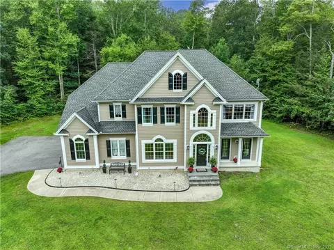 3 Clemons Spring Rd, Granby, CT 06060