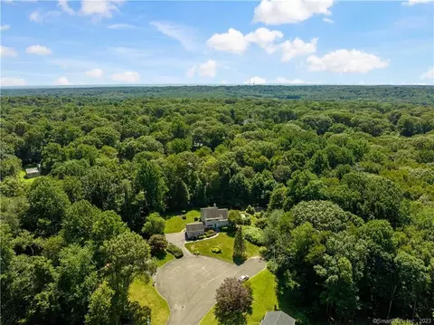 34 N Princeton Dr, Shelton, CT 06484