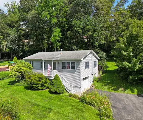 871 Lakeside Rd, Southbury, CT 06488