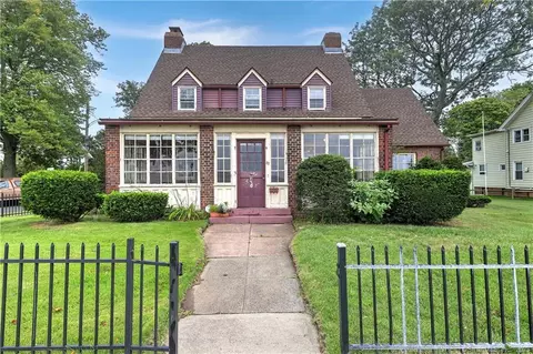 171 Townsend Ave, East Haven, CT 06512