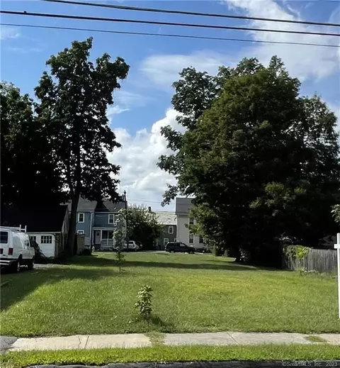 53 Windsor St, Enfield, CT 06082