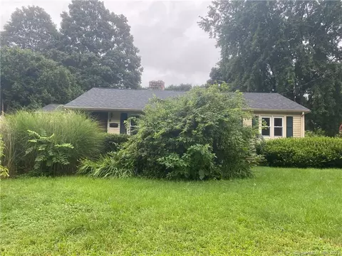 52 Greenwood St, Windham, CT 06226